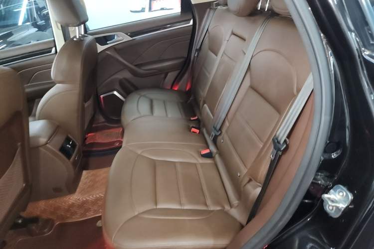 Used Haval H7 2016 Blue-Label H7 2.0T Automatic Luxury Model Left Rear Seat