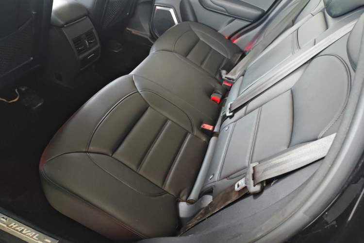 Used Haval H7 2016 Blue-Label H7 2.0T Automatic Elite Model Left Rear Seat