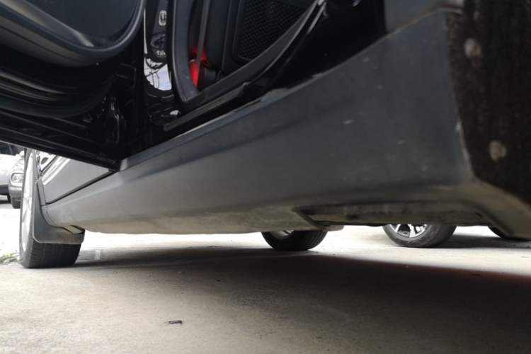 Used Haval H7 2016 Blue-Label H7 2.0T Automatic Luxury Model Left Side Sill