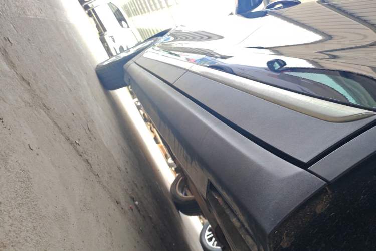 Used Haval H7 2016 Blue-Label H7 2.0T Automatic Elite Model Left Side Sill