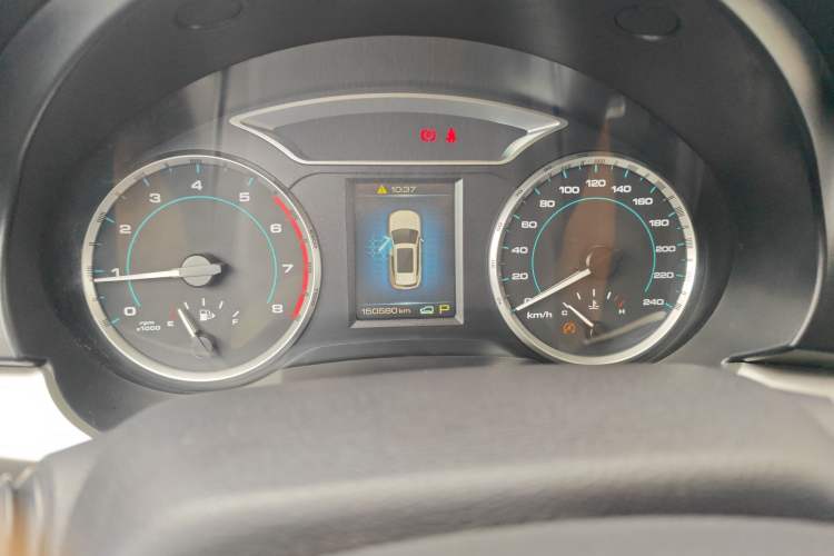 Used Haval H7 2016 Blue-Label H7 2.0T Automatic Elite Model Odometer Close Up