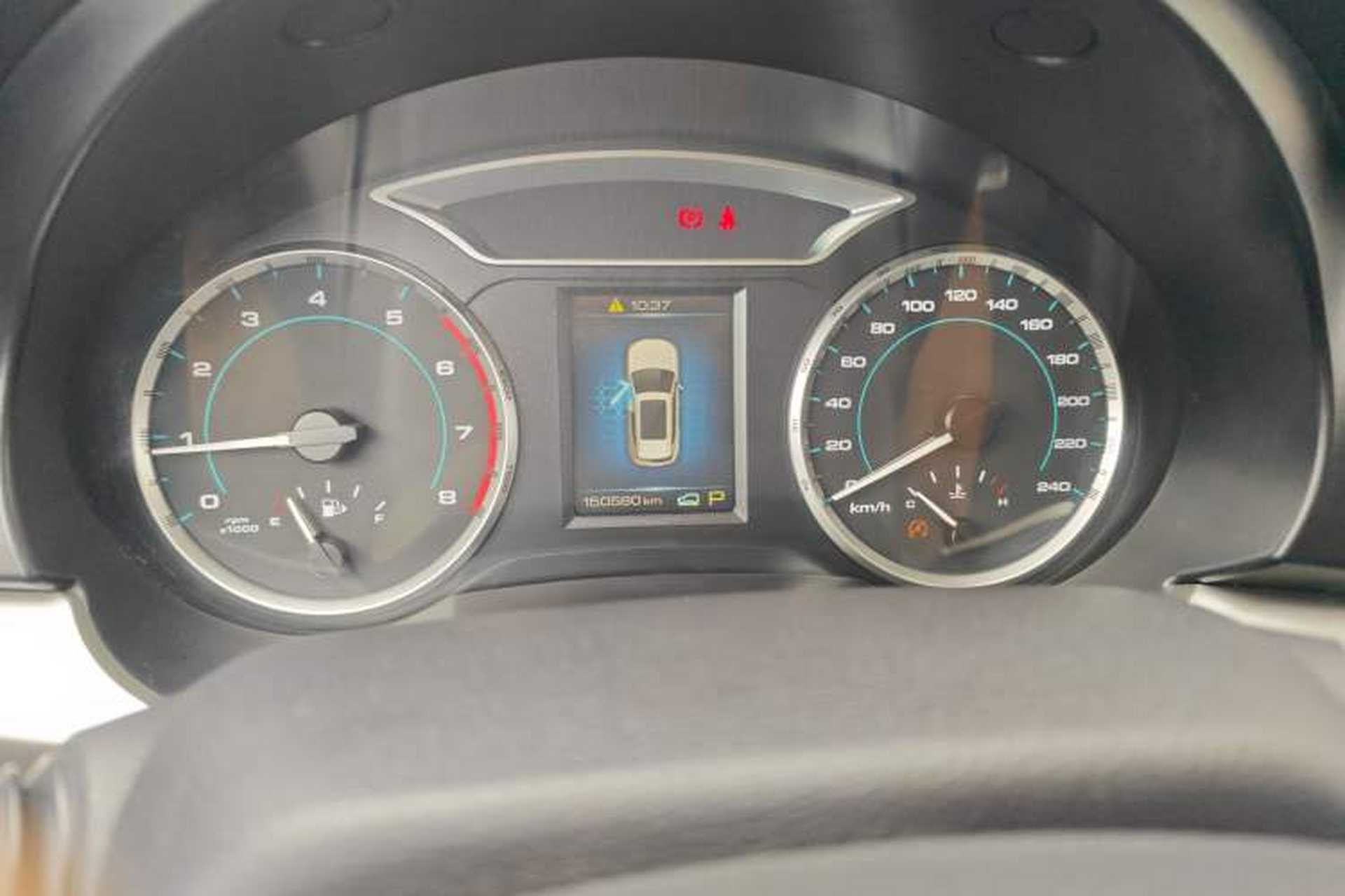 Used Haval H7 2016 Blue-Label H7 2.0T Automatic Elite Model Odometer Close Up