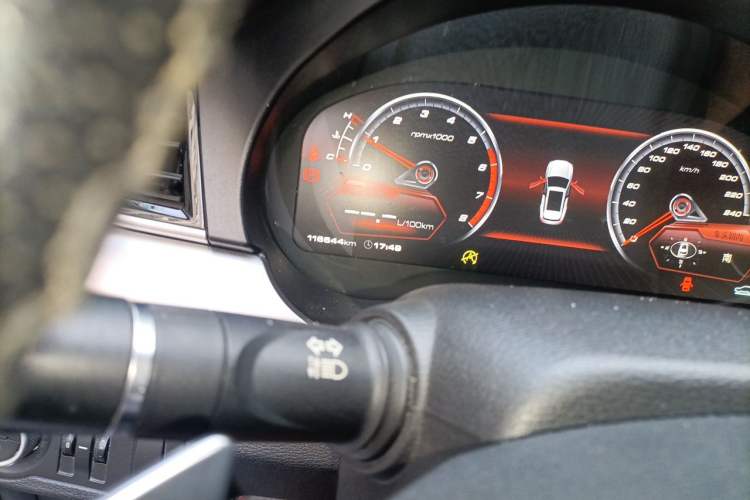Used Haval H7 2016 Blue-Label H7 2.0T Automatic Luxury Model Odometer Close Up