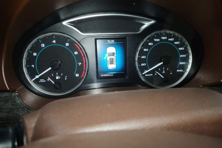 Used Haval H7 2016 Blue-Label H7 2.0T Automatic Elite Model Odometer Close Up