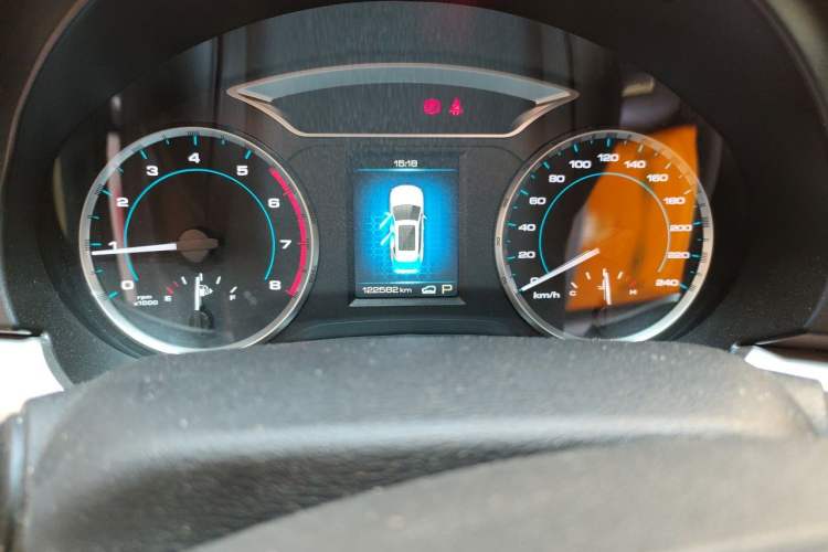 Used Haval H7 2016 Blue-Label H7 2.0T Automatic Elite Model Odometer Close Up