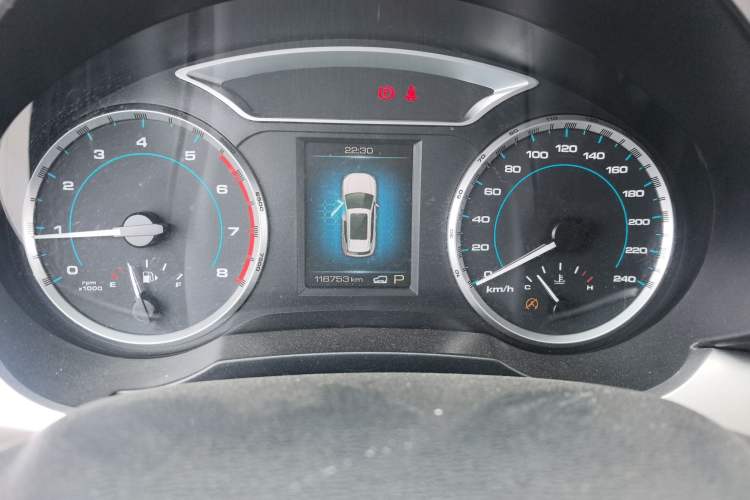 Used Haval H7 2016 Blue-Label H7 2.0T Automatic Elite Model Odometer Close Up