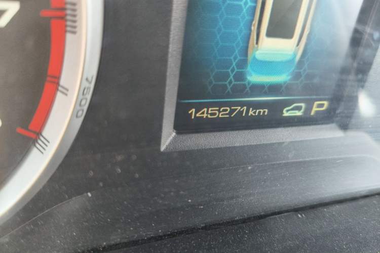 Used Haval H7 2016 Blue-Label H7 2.0T Automatic Luxury Model Odometer Close Up