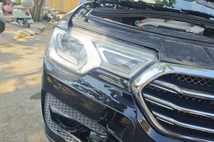 Used Haval H7 2016 Blue-Label H7 2.0T Automatic Luxury Model Right Front Headlight