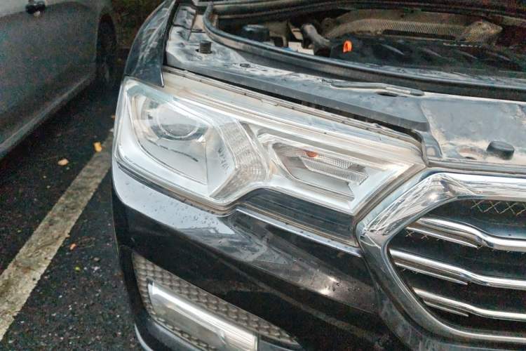 Used Haval H7 2016 Blue-Label H7 2.0T Automatic Luxury Model Right Front Headlight