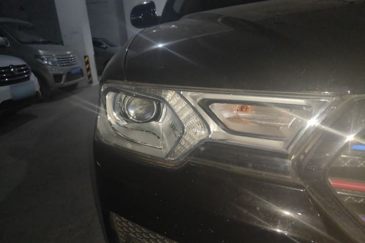 Used Haval H7 2016 Blue-Label H7 2.0T Automatic Luxury Model Right Front Headlight