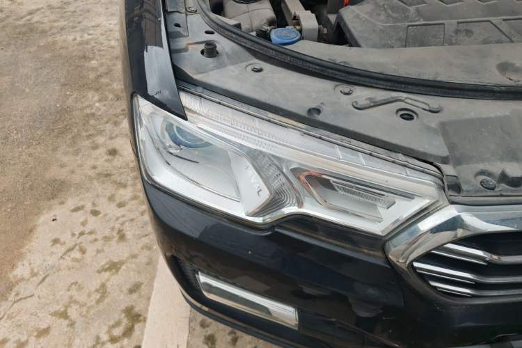 Used Haval H7 2016 Blue-Label H7 2.0T Automatic Luxury Model Right Front Headlight