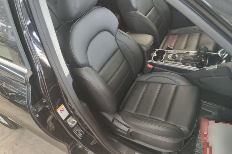 Used Haval H7 2016 Blue-Label H7 2.0T Automatic Elite Model Right Front Seat