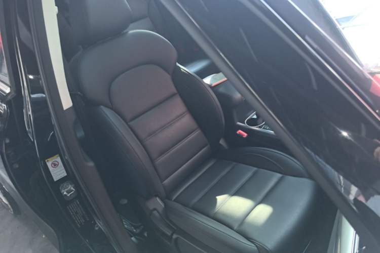 Used Haval H7 2016 Blue-Label H7 2.0T Automatic Luxury Model Right Front Seat