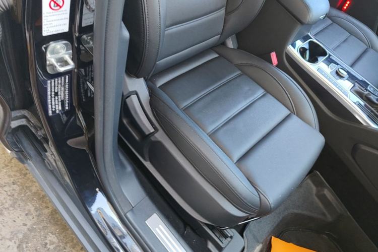 Used Haval H7 2016 Blue-Label H7 2.0T Automatic Elite Model Right Front Seat