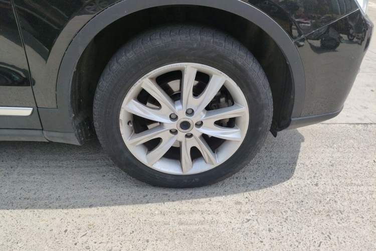 Used Haval H7 2016 Blue-Label H7 2.0T Automatic Luxury Model Right Front Wheel Hub
