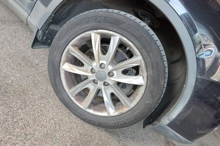 Used Haval H7 2016 Blue-Label H7 2.0T Automatic Elite Model Right Front Wheel Hub