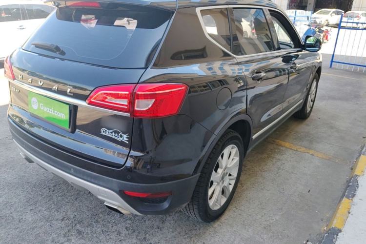 Used Haval H7 2016 Blue-Label H7 2.0T Automatic Elite Model Right Rear Taillight