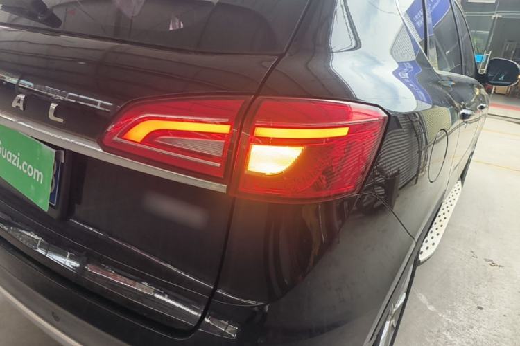 Used Haval H7 2016 Blue-Label H7 2.0T Automatic Luxury Model Right Rear Taillight