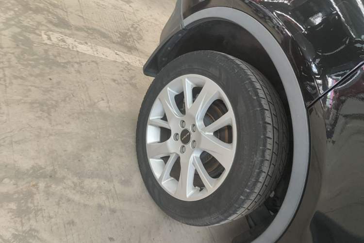 Used Haval H7 2016 Blue-Label H7 2.0T Automatic Elite Model Right Rear Wheel Hub