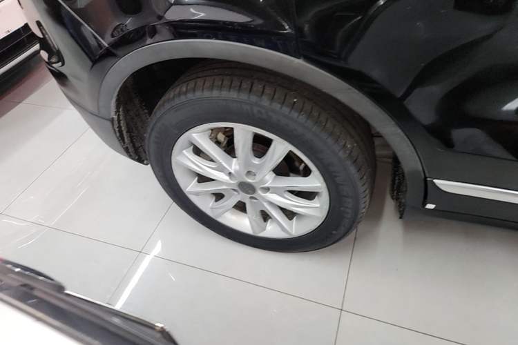 Used Haval H7 2016 Blue-Label H7 2.0T Automatic Luxury Model Right Rear Wheel Hub