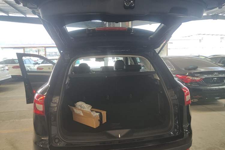 Used Haval H7 2016 Blue-Label H7 2.0T Automatic Elite Model Trunk