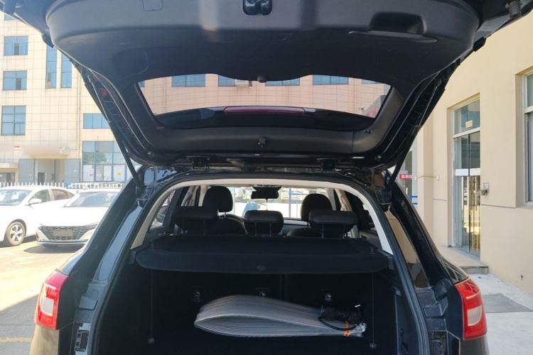 Used Haval H7 2016 Blue-Label H7 2.0T Automatic Elite Model Trunk
