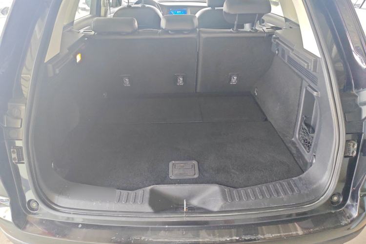 Used Haval H7 2016 Blue-Label H7 2.0T Automatic Elite Model Trunk