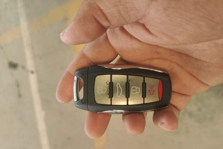 Used Haval H7 2016 Blue-Label H7 2.0T Automatic Elite Model Vehicle Key