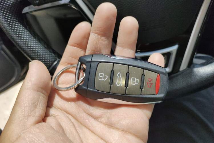 Used Haval H7 2016 Blue-Label H7 2.0T Automatic Luxury Model Vehicle Key