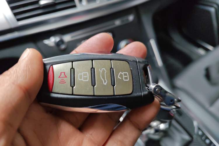 Used Haval H7 2016 Blue-Label H7 2.0T Automatic Luxury Model Vehicle Key