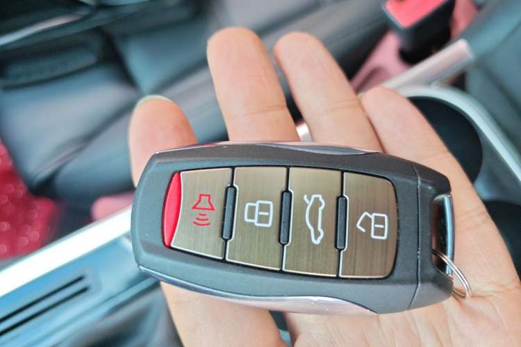 Used Haval H7 2016 Blue-Label H7 2.0T Automatic Luxury Model Vehicle Key