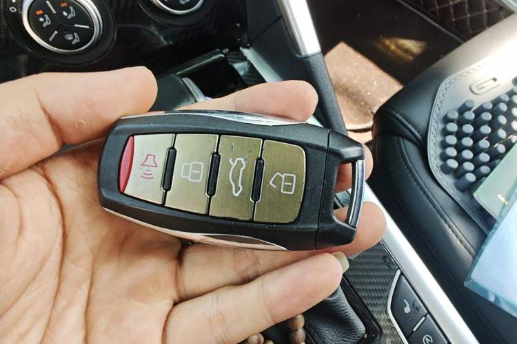 Used Haval H7 2016 Blue-Label H7 2.0T Automatic Luxury Model Vehicle Key