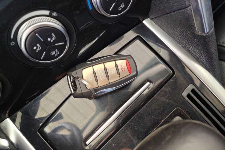 Used Haval H7 2016 Blue-Label H7 2.0T Automatic Elite Model Vehicle Key