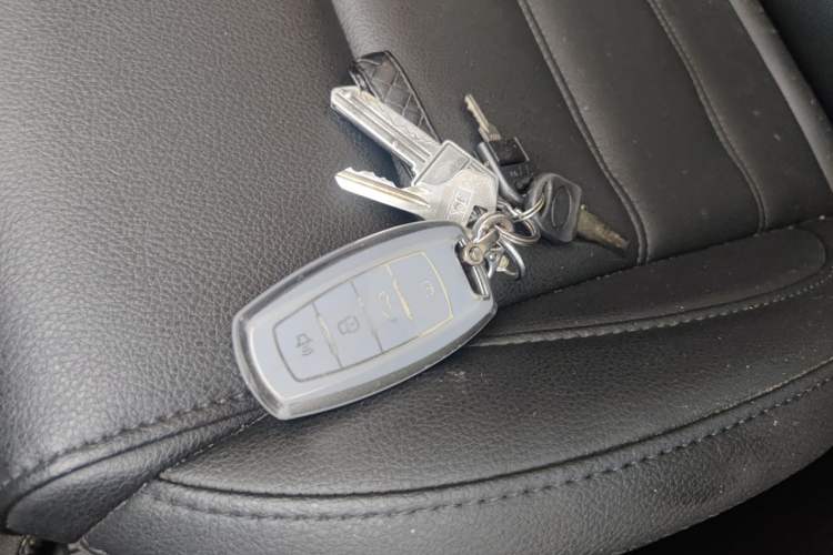 Used Haval H7 2016 Blue-Label H7 2.0T Automatic Luxury Model Vehicle Key