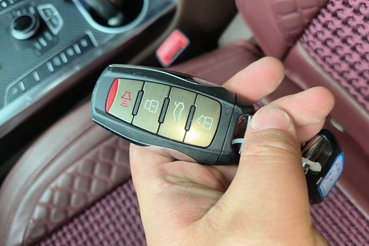 Used Haval H7 2016 Blue-Label H7 2.0T Automatic Luxury Model Vehicle Key