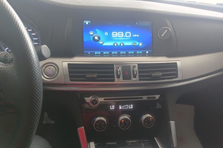 Used Haval H7 2016 Blue-Label H7 2.0T Automatic Luxury Model Audio And AC Panel