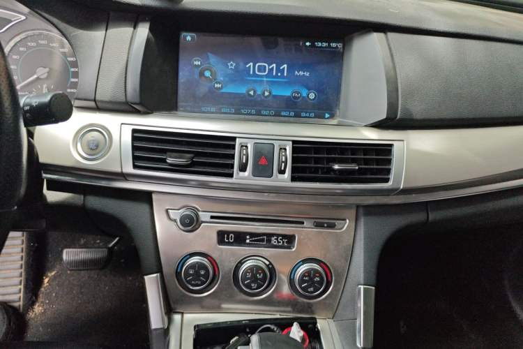 Used Haval H7 2016 Blue-Label H7 2.0T Automatic Luxury Model Audio And AC Panel