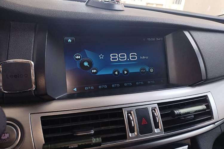 Used Haval H7 2016 Blue-Label H7 2.0T Automatic Elite Model Audio And AC Panel
