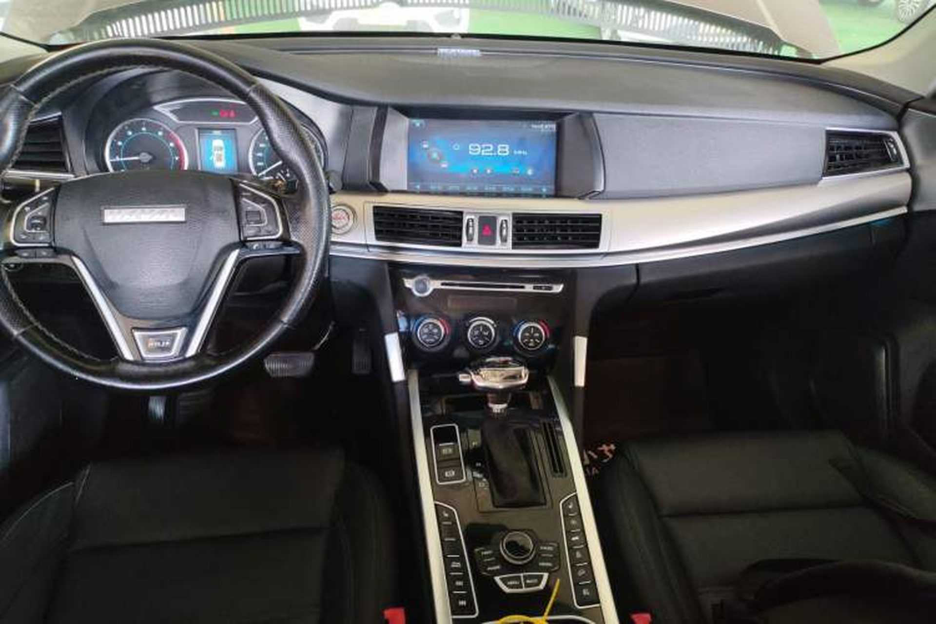 Used Haval H7 2016 Blue-Label H7 2.0T Automatic Luxury Model Audio And AC Panel