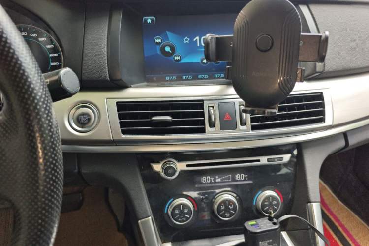 Used Haval H7 2016 Blue-Label H7 2.0T Automatic Luxury Model Audio And AC Panel