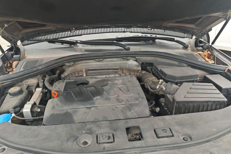 Used Haval H7 2016 Blue-Label H7 2.0T Automatic Luxury Model Engine Bay