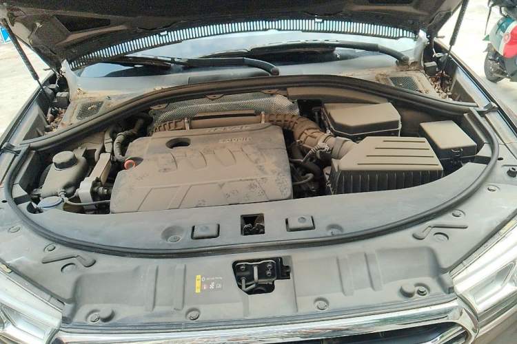 Used Haval H7 2016 Blue-Label H7 2.0T Automatic Luxury Model Engine Bay