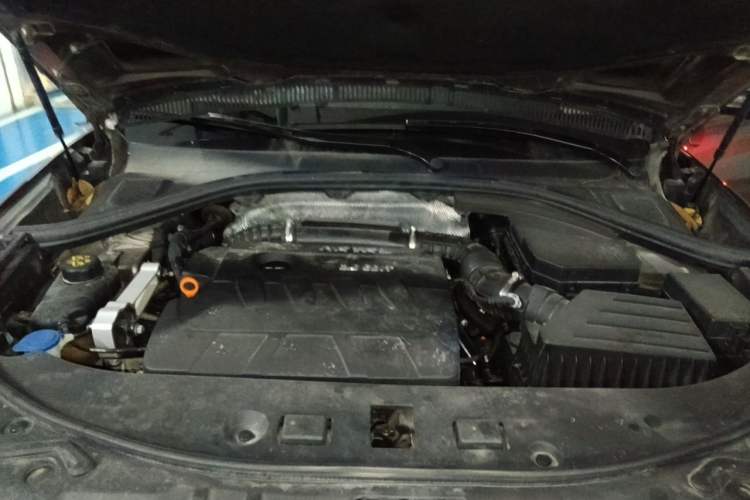 Used Haval H7 2016 Blue-Label H7 2.0T Automatic Luxury Model Engine Bay