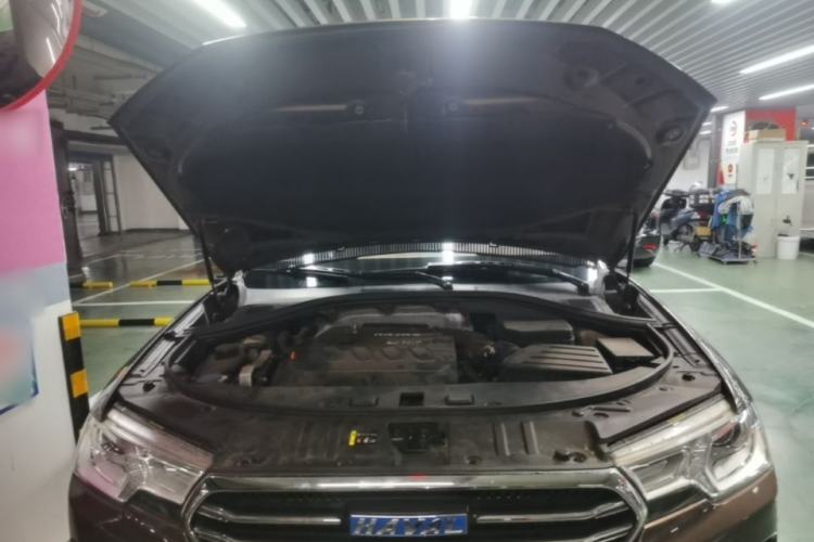 Used Haval H7 2016 Blue-Label H7 2.0T Automatic Elite Model Engine Bay