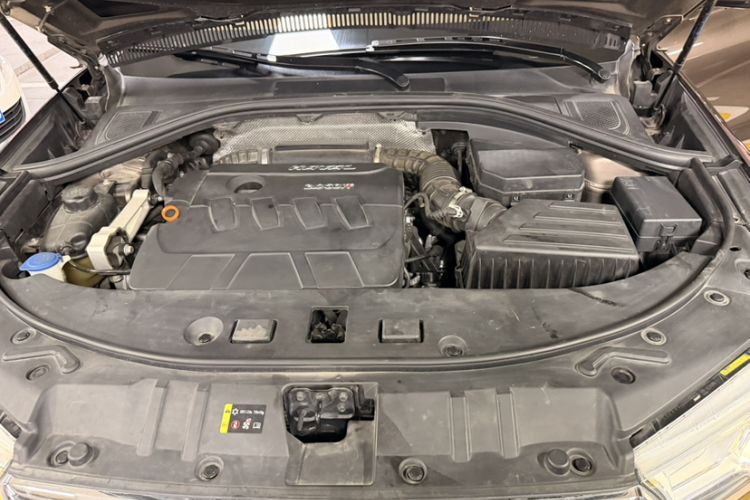 Used Haval H7 2016 Blue-Label H7 2.0T Automatic Luxury Model Engine Bay