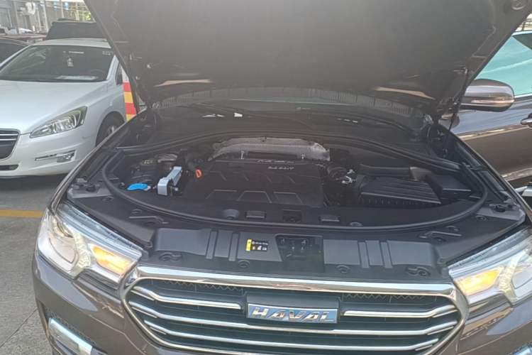 Used Haval H7 2016 Blue-Label H7 2.0T Automatic Elite Model Engine Bay