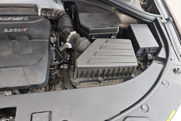Used Haval H7 2016 Blue-Label H7 2.0T Automatic Elite Model Engine Bay Left