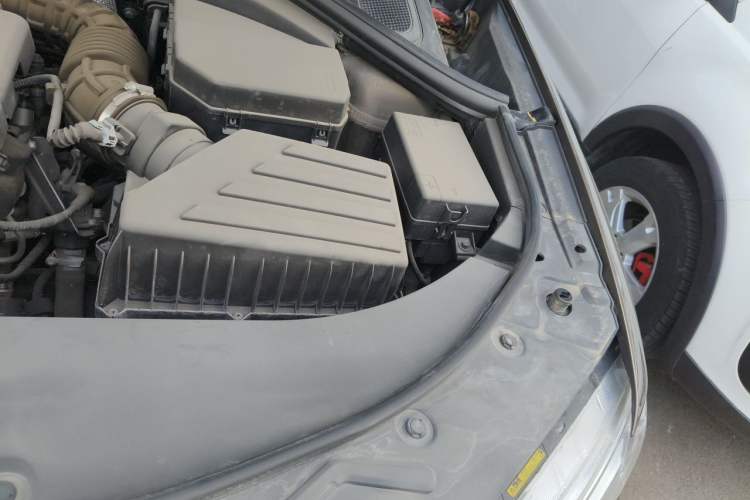 Used Haval H7 2016 Blue-Label H7 2.0T Automatic Luxury Model Engine Bay Left