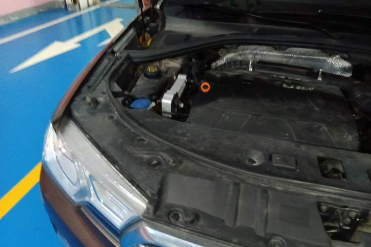 Used Haval H7 2016 Blue-Label H7 2.0T Automatic Luxury Model Engine Bay Right