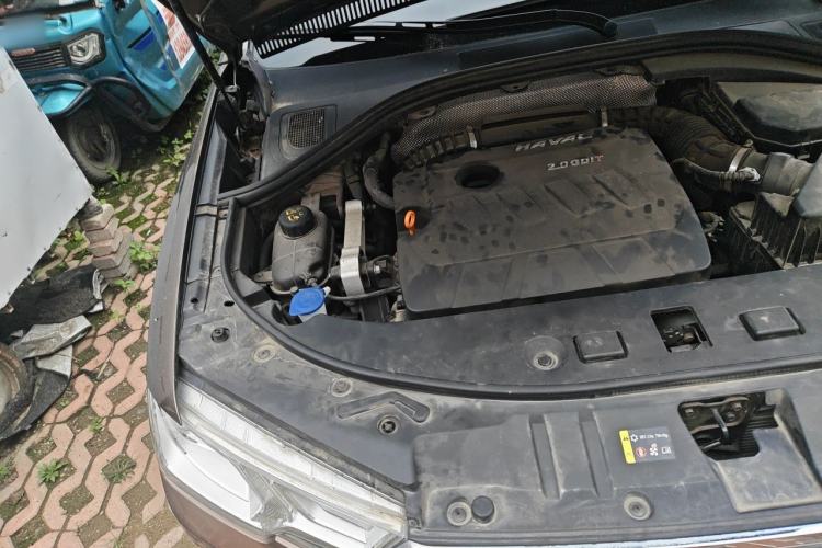 Used Haval H7 2016 Blue-Label H7 2.0T Automatic Elite Model Engine Bay Right